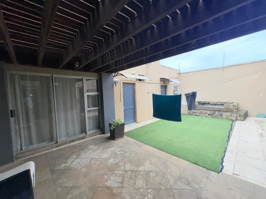 9 Bedroom Property for Sale in Quigney Eastern Cape